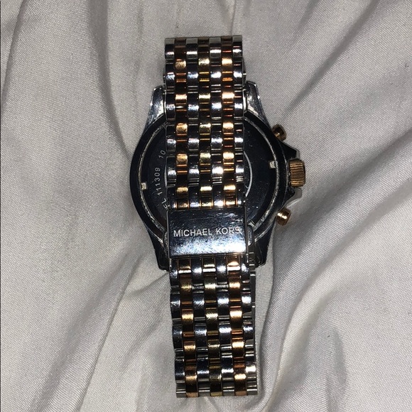 BRAND NEW MICHAEL KORS WATCH